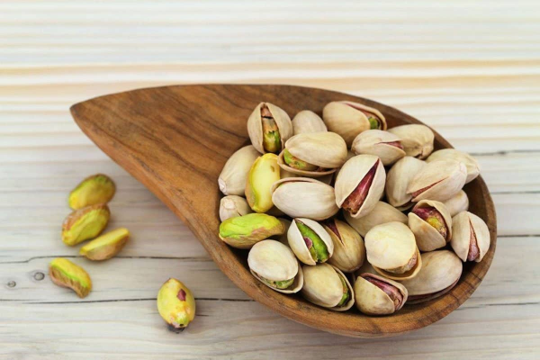 Choosing the best pistachio nuts