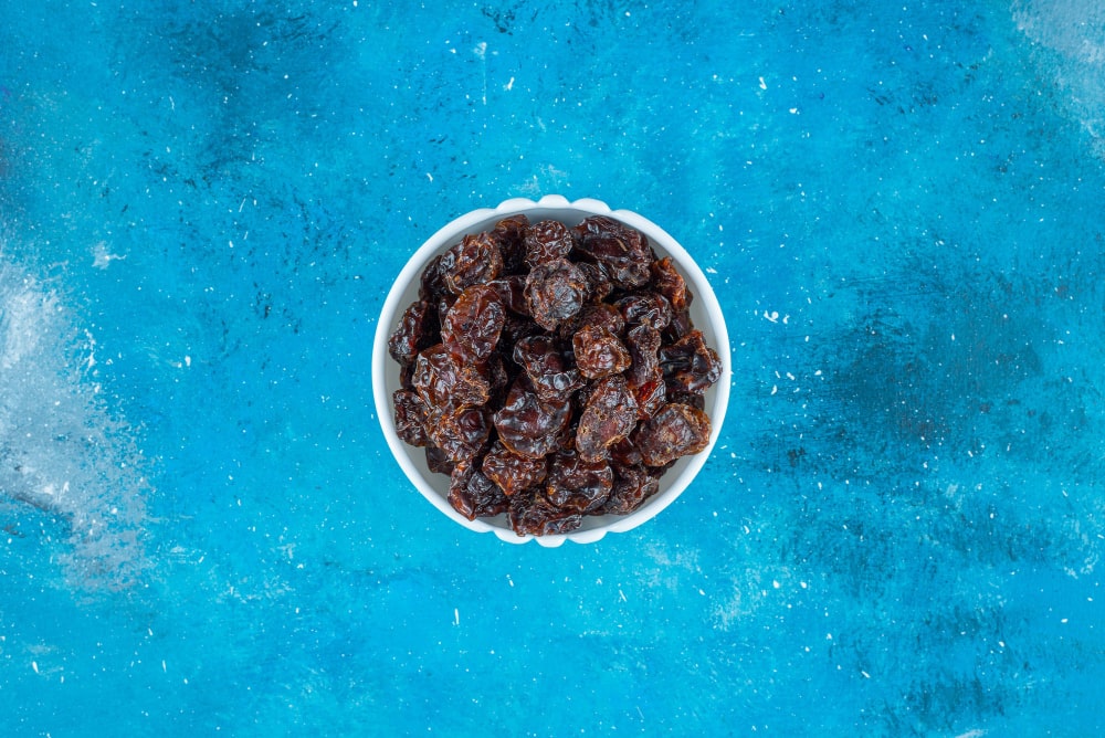 Dried apricot chutney