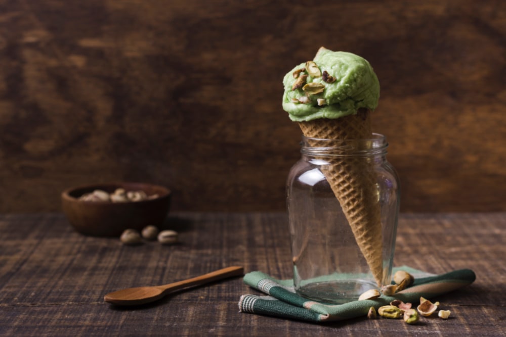 Pistachio Ice Cream with Pistachio Paste
