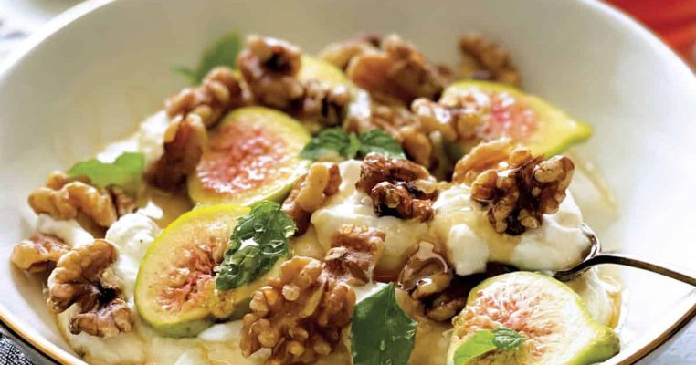 Unripe figs with mint and yogurt Unripe figs with mint and yogurt