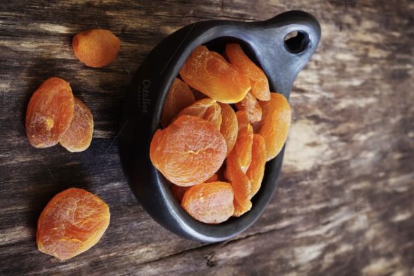 Buying dried apricots