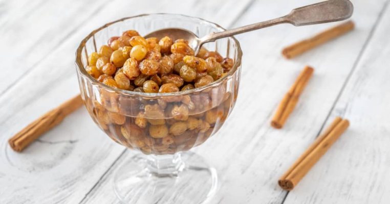 Refreshing and natural: a bowl of kismis soaking in water, ready to energize your day