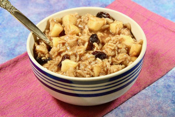 Oatmeal with raisin