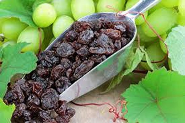 Sultana vs Raisin Differences and Similarities