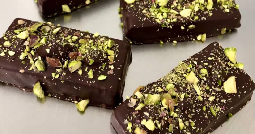 Pistachio chocolate bar uk