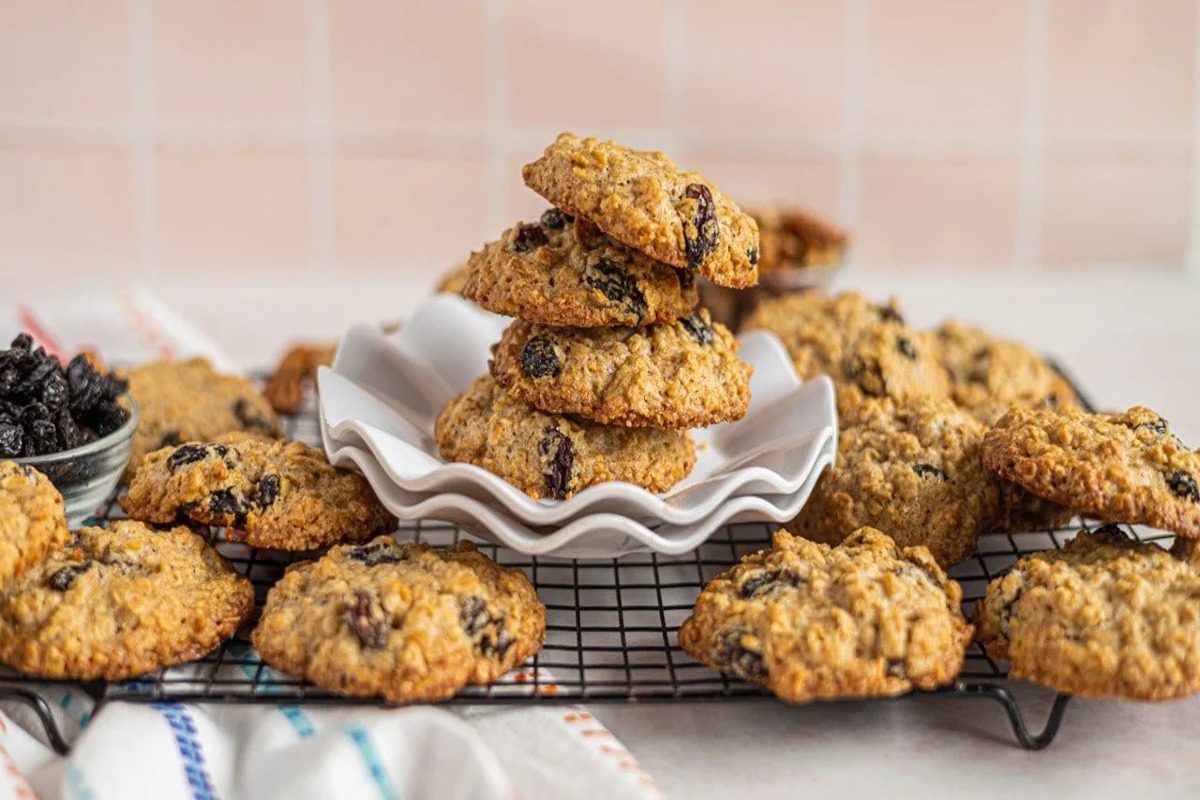 oat raisin cookies