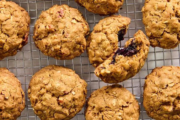 oatmeal raisin cookies