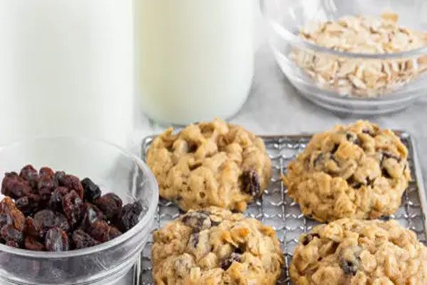oatmeal raisin cookies