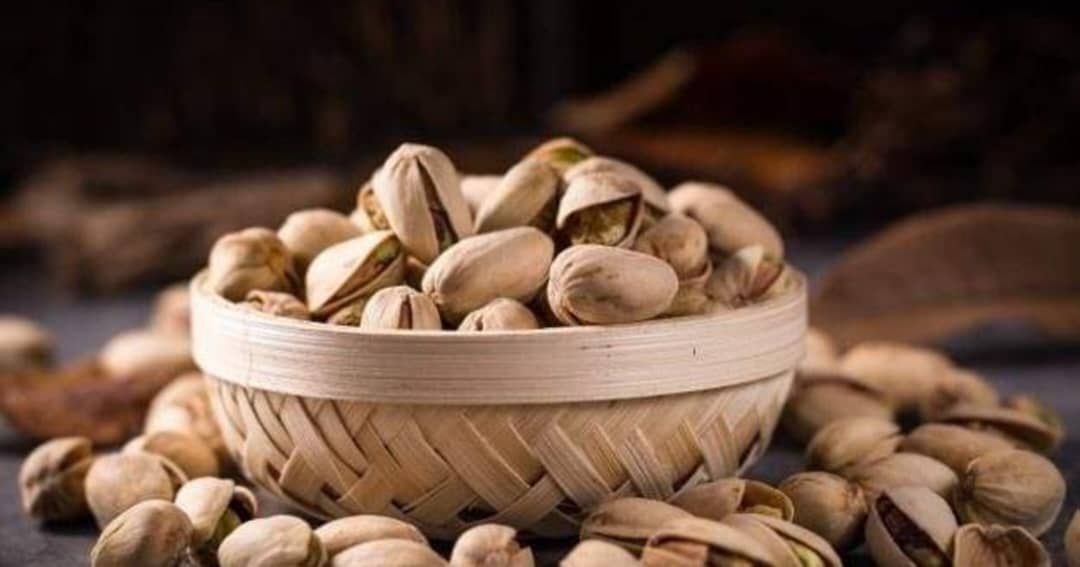 Salted pistachios and raw pistachios difference