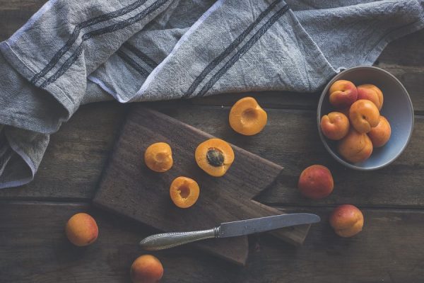 Apricot is a fruit suitable for blood sugar.