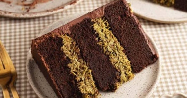 Savory pistachio meets luscious chocolate in this decadent slice of milk cake!