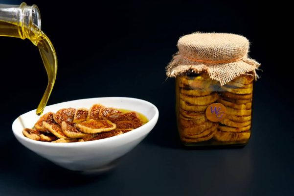 التين المجفف مع زيت الزيتون