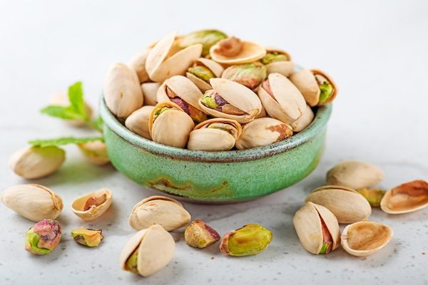 Pistachio nutrition facts 100g33