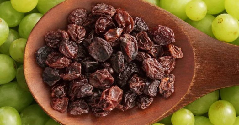 Black raisins benefits